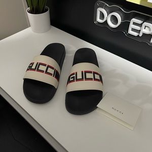 Gucci Slides (Men’s)